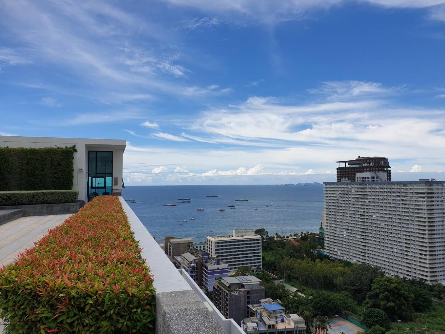 The Base Central Pattaya Quiet Room With Infinity Pool & Free Netflix Exterior foto