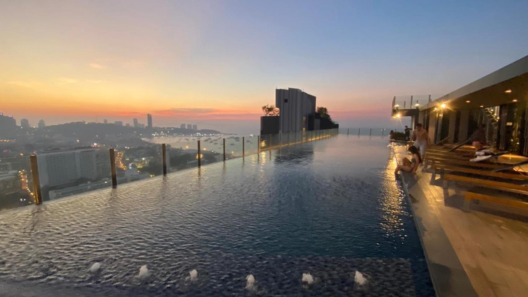 The Base Central Pattaya Quiet Room With Infinity Pool & Free Netflix Exterior foto